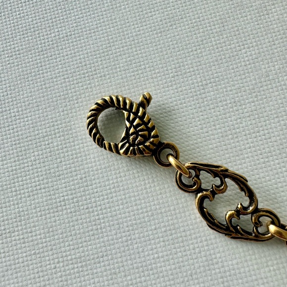 Gucci Arabesque GG Marmont Gold Bracelet with Crystals - Picture 5 of 9